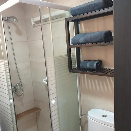 Apartamento In Moderno Con Vistas Al Mar شقة